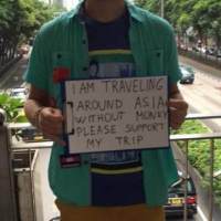 Turistas blancos que mendigan en el sudeste asiático